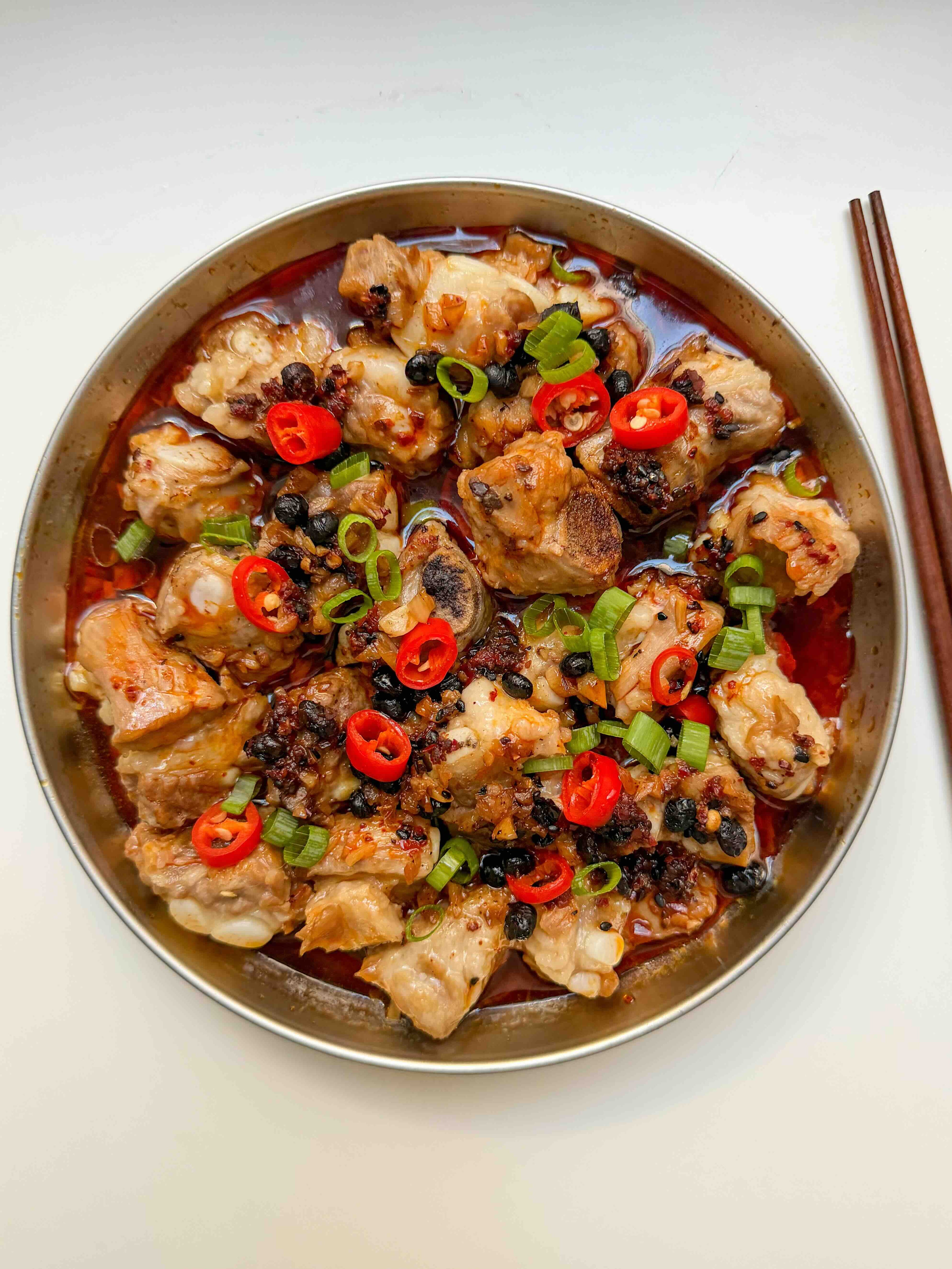 Chili black bean steamed pork ribs