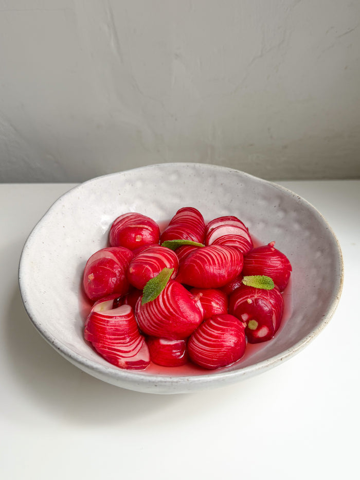 Sweet and sour dressing and radish